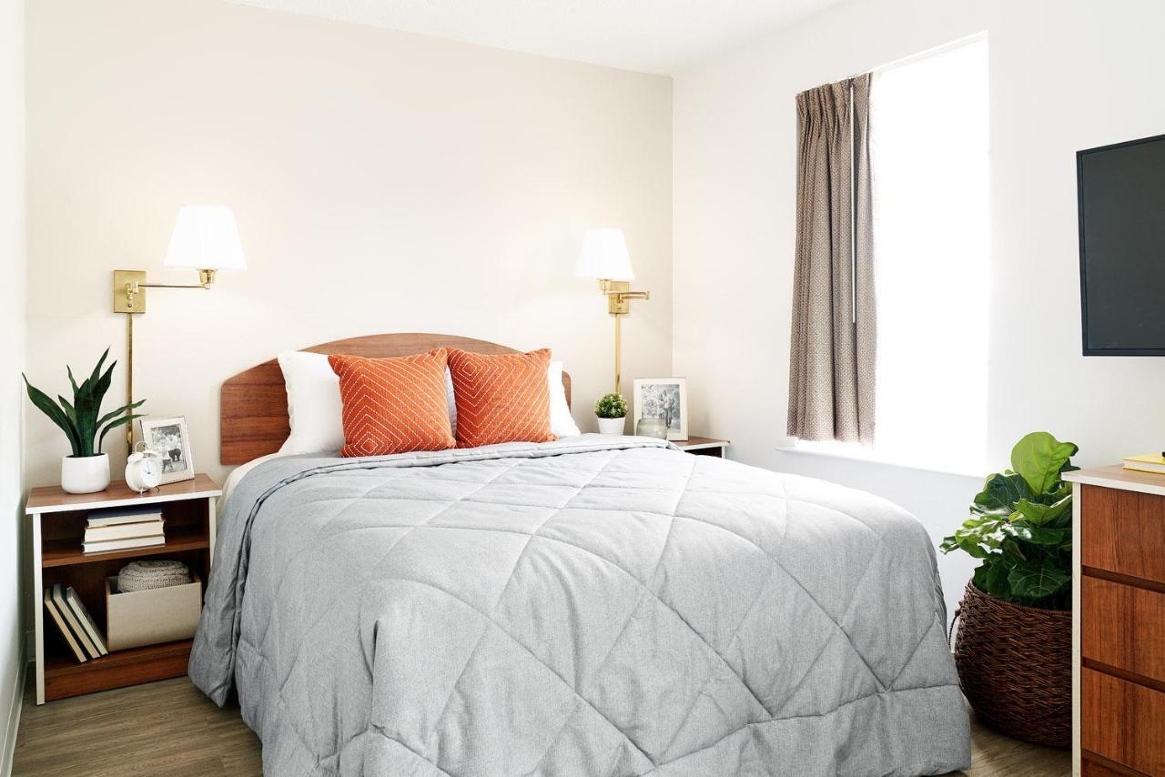 Intown Suites Extended Stay Chicago Il - Oakbrook Villa Park Zewnętrze zdjęcie